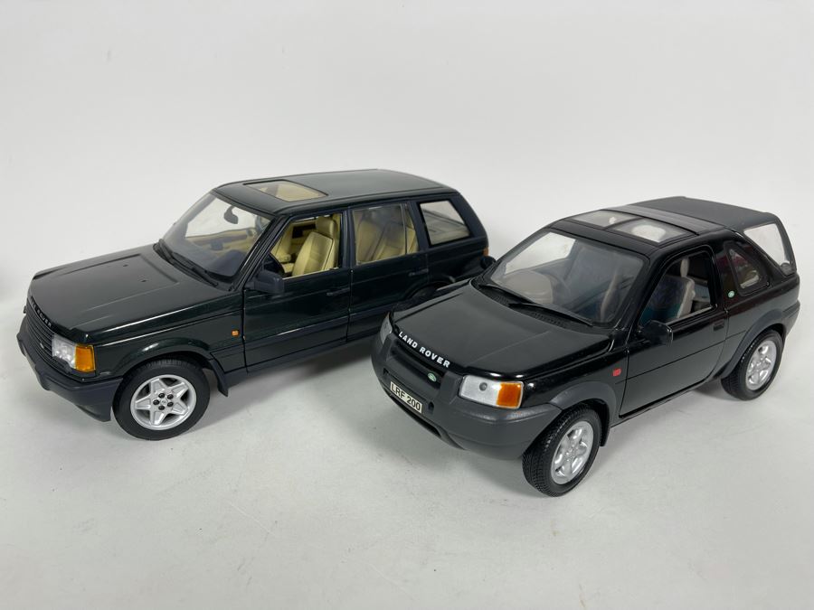 2) Diecast Cars: ERTL Freelander Land Rover And AutoArt Range Rover 4.6 HSE