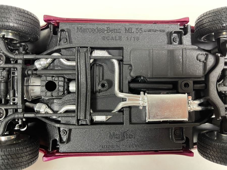 (2) Diecast Cars: Maisto Mercedes-Benz ML 55 AMG And Maisto Mercedes-Benz ML 320 [Photo 7]