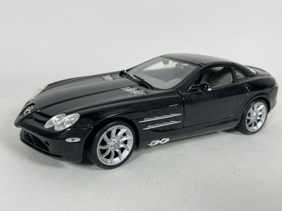Maisto Mercedes-Benz SLR McLaren Diecast Car [Photo 3]