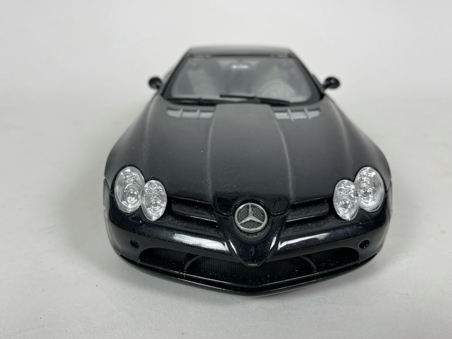 Maisto Mercedes-Benz SLR McLaren Diecast Car [Photo 6]