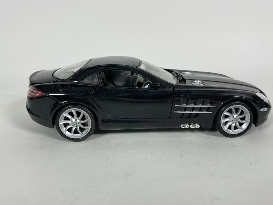 Maisto Mercedes-Benz SLR McLaren Diecast Car