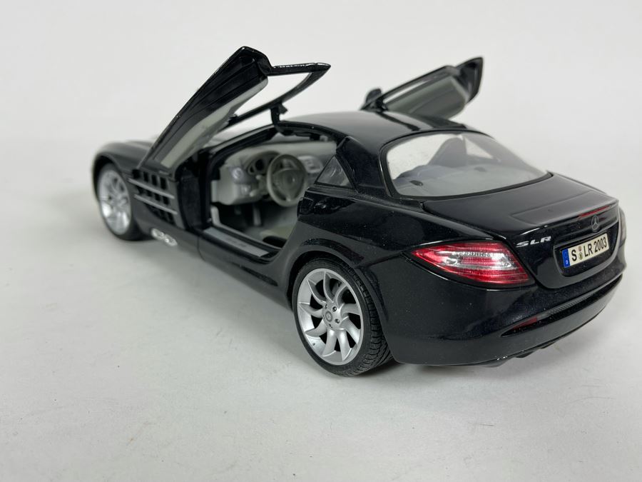 Maisto Mercedes-Benz SLR McLaren Diecast Car [Photo 9]