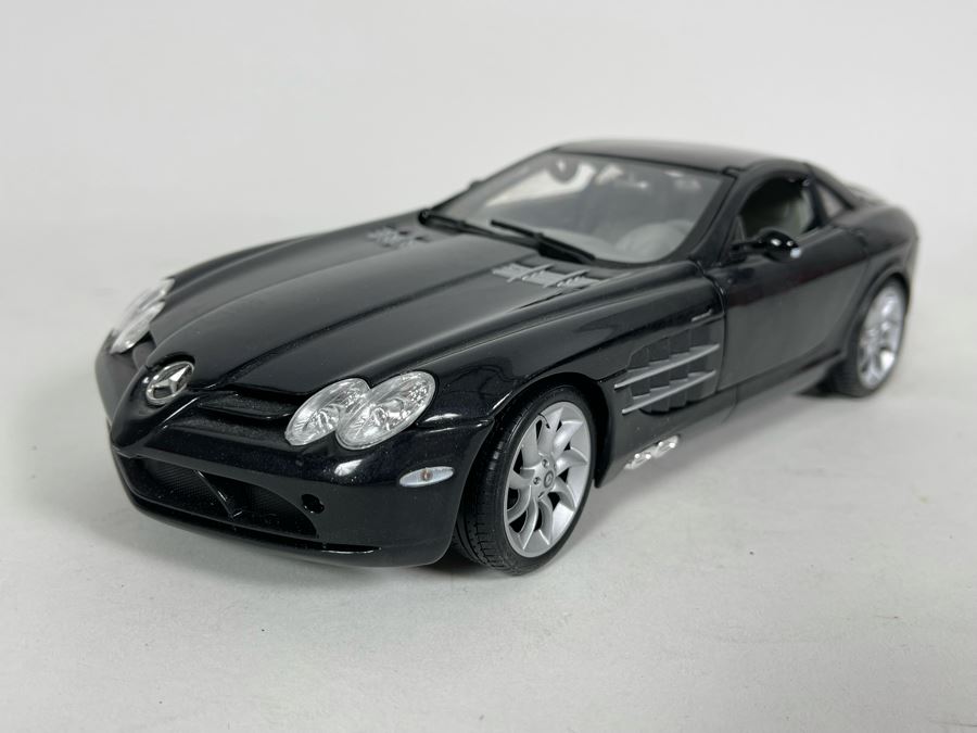 Maisto Mercedes-Benz SLR McLaren Diecast Car [Photo 5]
