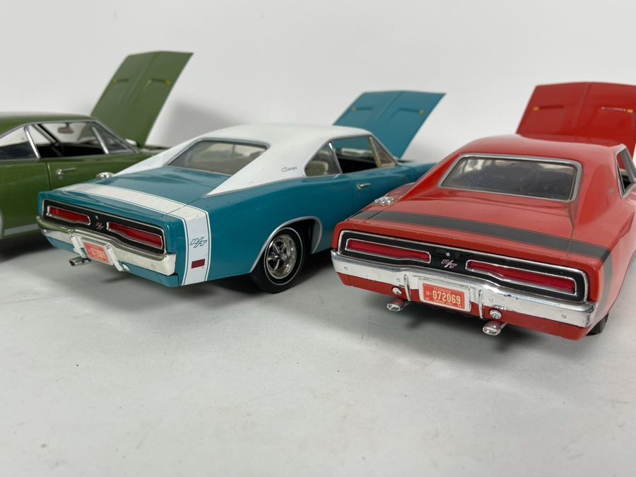 (3) ERTL 1/18 Scale 1969 Dodge Charger Diecast Cars (2 Muffler Pipes Needs Reattaching) [Photo 11]