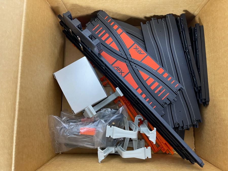 Pair Of TOMY Racemasters Racer's Rally Slot Car Tracks With Various Slot Cars [Photo 10]