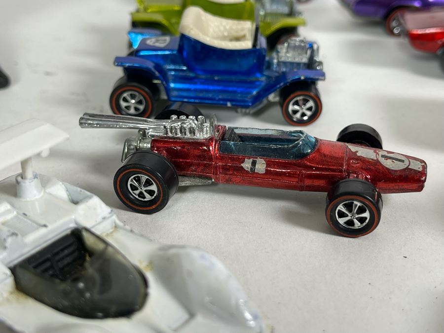 Collection Of Original Mattel Hot Wheels Redline Cars '29 Cars' With 24 Car Super Rally Case - See Photos [Photo 22]