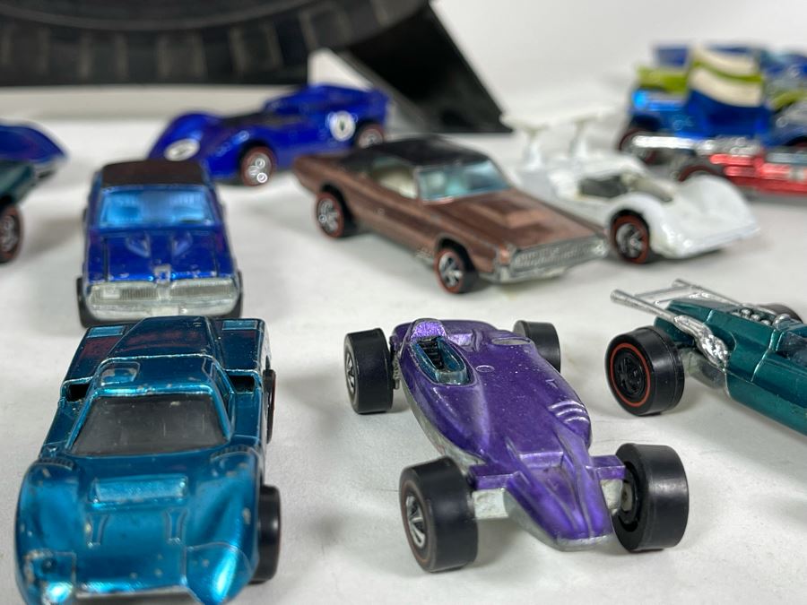 Collection Of Original Mattel Hot Wheels Redline Cars '29 Cars' With 24 Car Super Rally Case - See Photos [Photo 38]