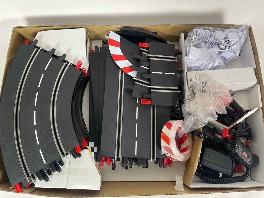 Carrera Evolution Slot Car Race Tracks (Tracks And Controllers Only - No Slot Cars) [Photo 5]