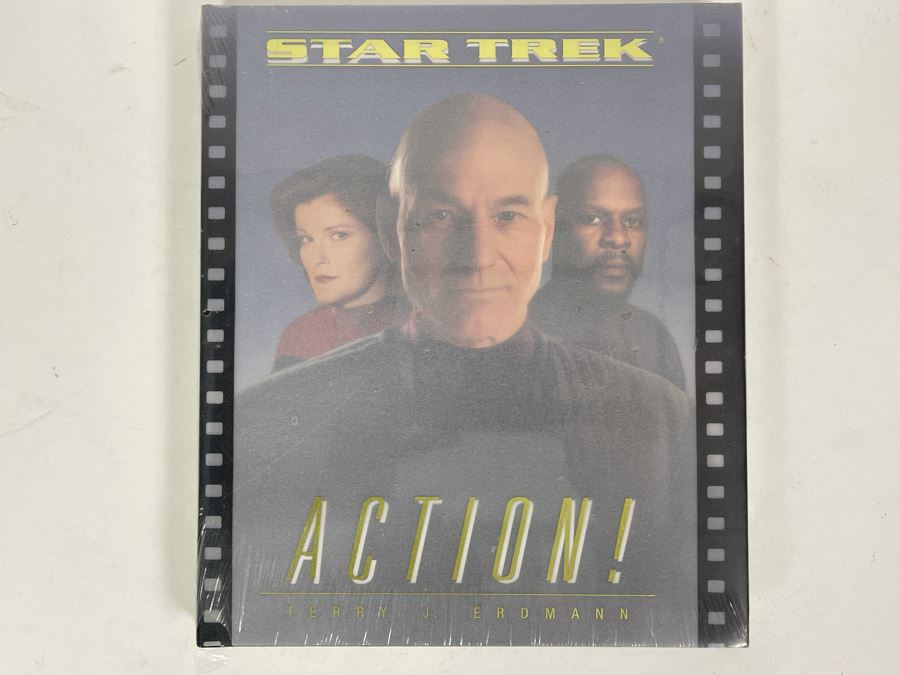Sealed Star Trek Action! Book [Photo 1]