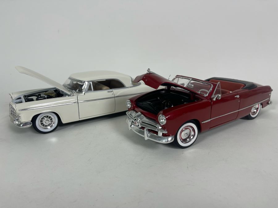 (2) Diecast Cars: Maisto Chrysler 300B (1956) And Maisto 1949 Ford [Photo 2]