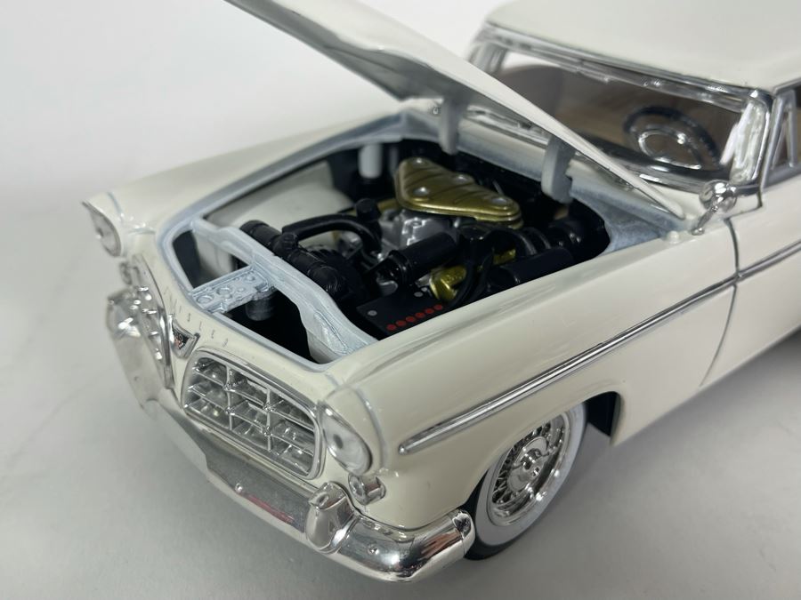 (2) Diecast Cars: Maisto Chrysler 300B (1956) And Maisto 1949 Ford [Photo 7]