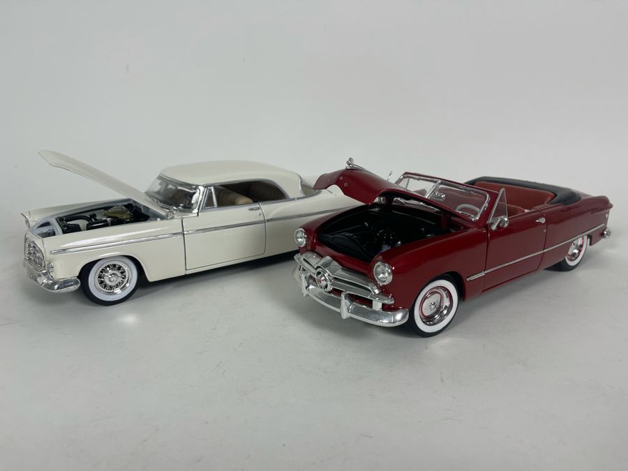 (2) Diecast Cars: Maisto Chrysler 300B (1956) And Maisto 1949 Ford