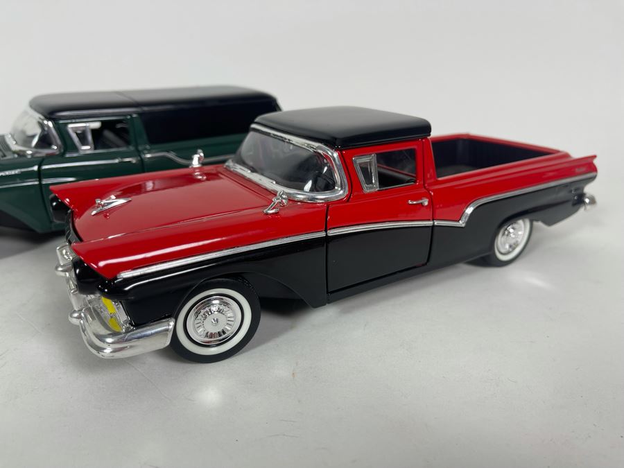 (2) Diecast Cars: Pair Of Road Signature 1957 Ford Ranchero [Photo 2]