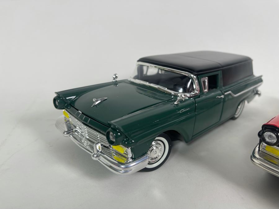 (2) Diecast Cars: Pair Of Road Signature 1957 Ford Ranchero [Photo 5]