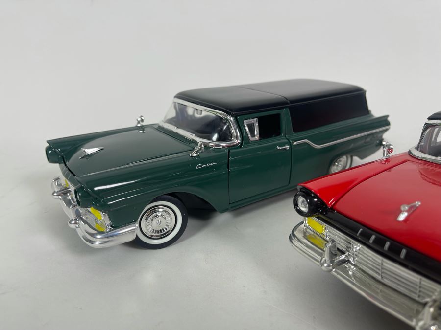 (2) Diecast Cars: Pair Of Road Signature 1957 Ford Ranchero [Photo 4]