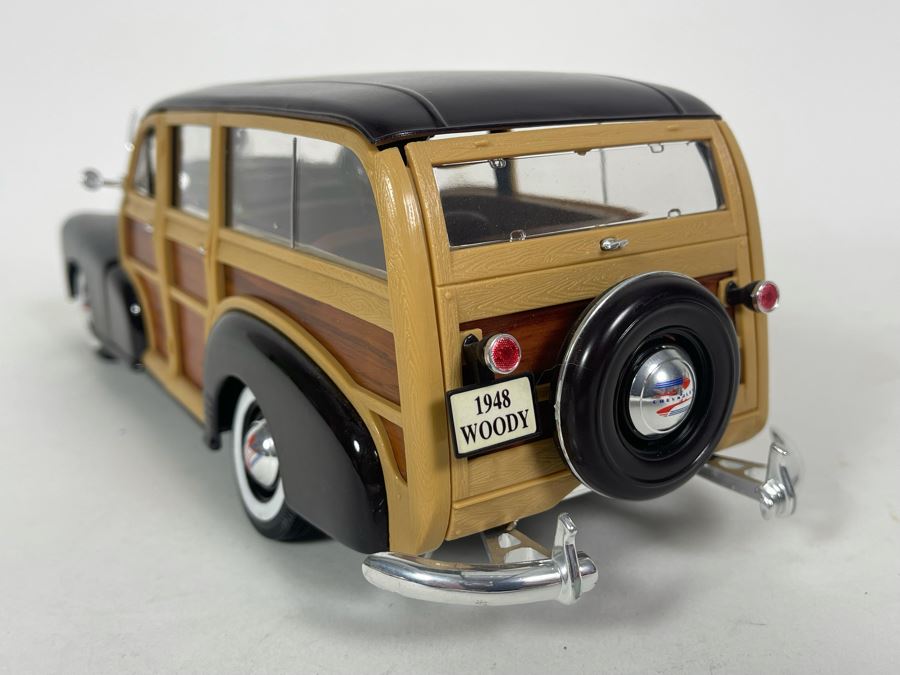 Maisto 1948 Chevy Fleetmaster Woody Station Wagon Diecast Car [Photo 7]
