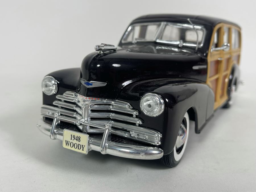 Maisto 1948 Chevy Fleetmaster Woody Station Wagon Diecast Car [Photo 6]
