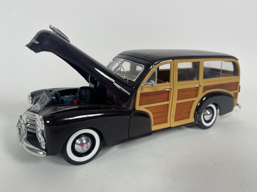 Maisto 1948 Chevy Fleetmaster Woody Station Wagon Diecast Car [Photo 2]