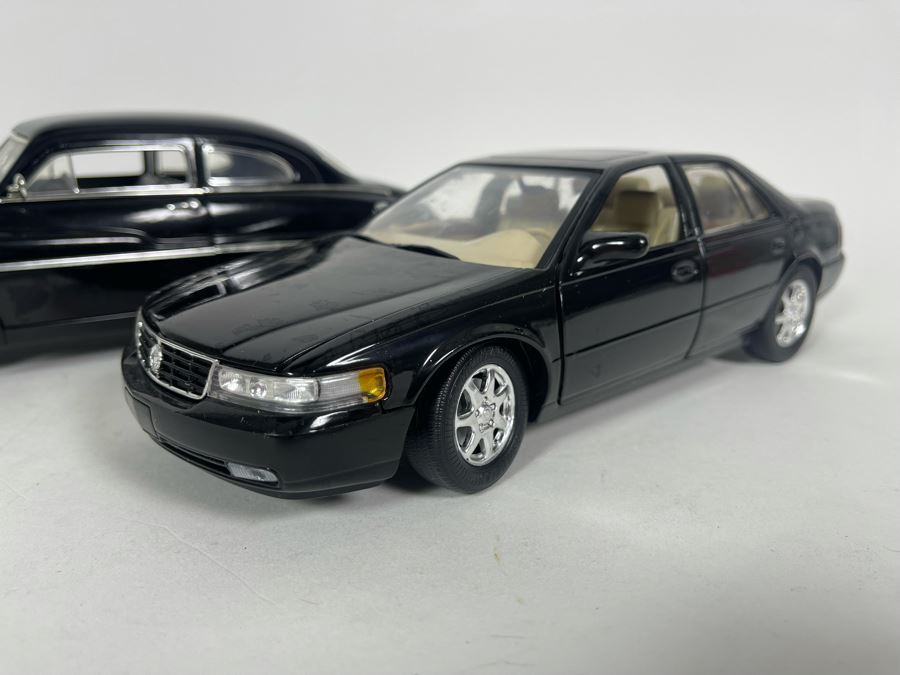 (2) Diecast Cars: Ertl 1949 Mercury And Anson 1998 Cadillac Seville STS [Photo 5]