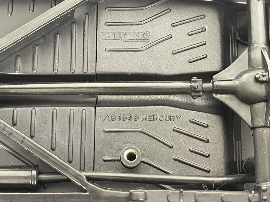 (2) Diecast Cars: Ertl 1949 Mercury And Anson 1998 Cadillac Seville STS [Photo 8]