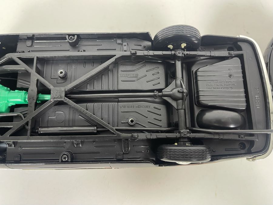 (2) Diecast Cars: Ertl 1949 Mercury And Anson 1998 Cadillac Seville STS [Photo 7]