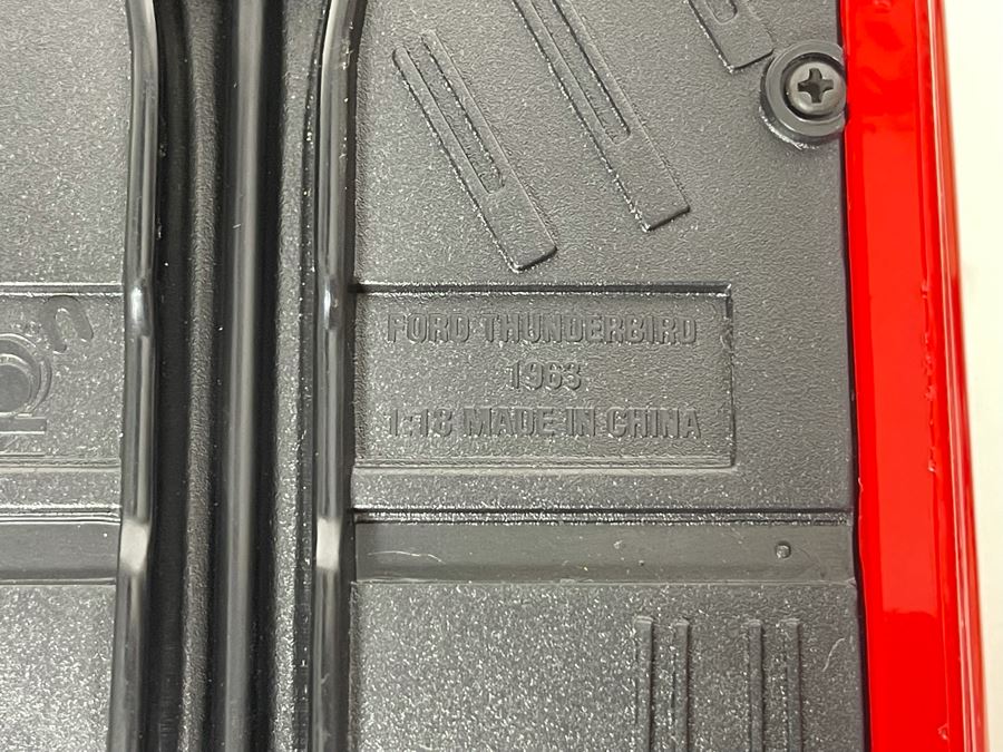 (2) Diecast Cars: Anson 1963 Ford Thunderbird And Road Tough 1967 Volkswagen Beetle [Photo 11]