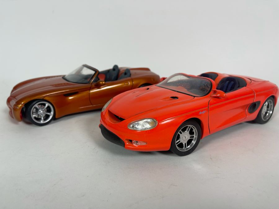 (2) Diecast Cars: Maisto Dodge Copperhead And Maisto Mustang Mach III [Photo 2]