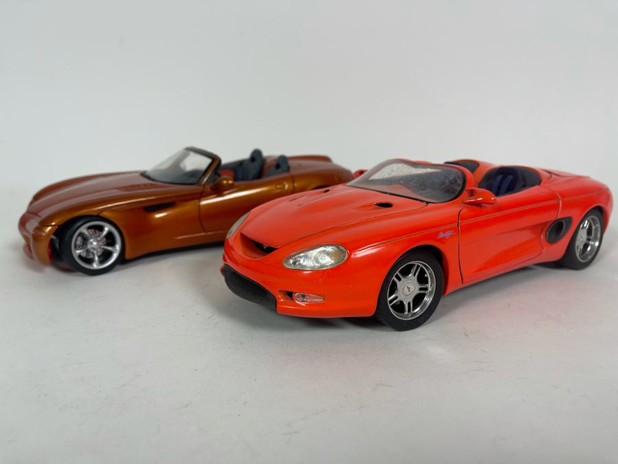 (2) Diecast Cars: Maisto Dodge Copperhead And Maisto Mustang Mach III [Photo 1]