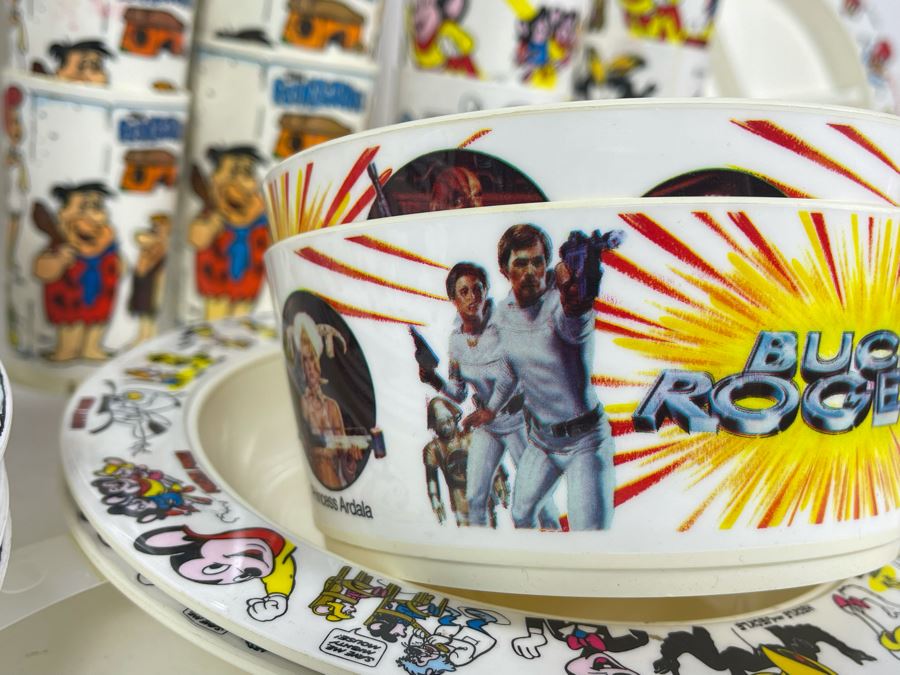 Collection Of Early TV Plastic Cups, Bowls And Plates From Buck Rogers, The Flintstones, Scooby-Doo, Mighty Mouse, Hanna-Barbera, Holly Hobbie [Photo 5]