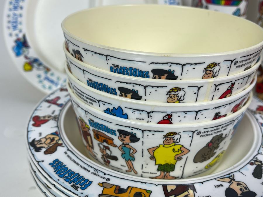 Collection Of Early TV Plastic Cups, Bowls And Plates From Buck Rogers, The Flintstones, Scooby-Doo, Mighty Mouse, Hanna-Barbera, Holly Hobbie [Photo 11]