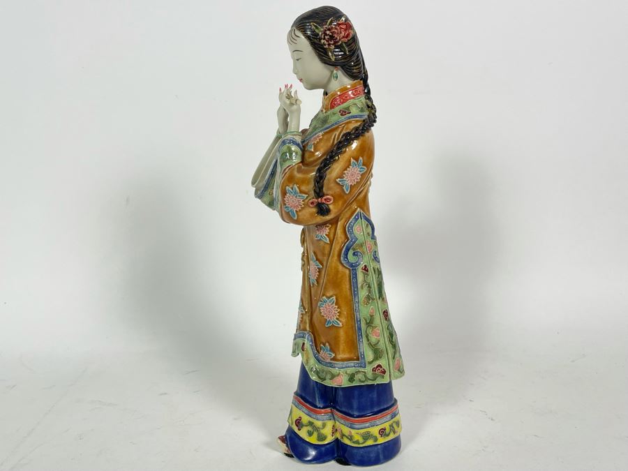 Vintage Signed Chinese Porcelain Figurine 12.5'H [Photo 7]