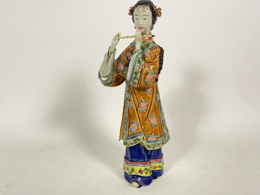 Vintage Signed Chinese Porcelain Figurine 12.5'H [Photo 3]