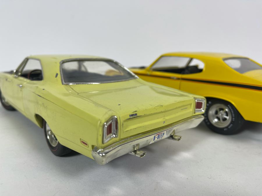 (2) Diecast Cars: Ertl 1970 Buick And Ertl 1969 Plymouth [Photo 8]