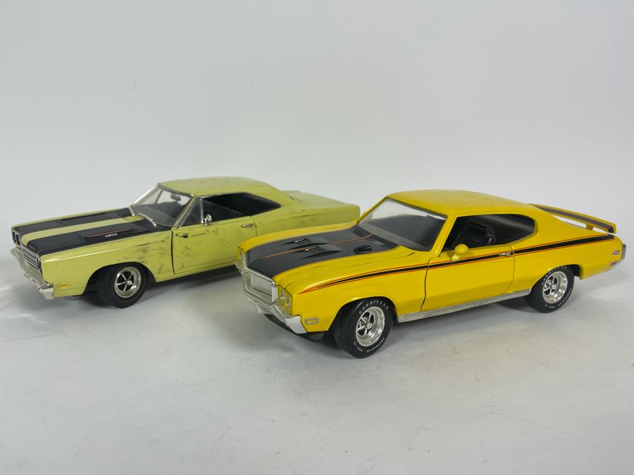 (2) Diecast Cars: Ertl 1970 Buick And Ertl 1969 Plymouth [Photo 1]
