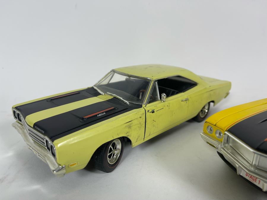 (2) Diecast Cars: Ertl 1970 Buick And Ertl 1969 Plymouth [Photo 6]