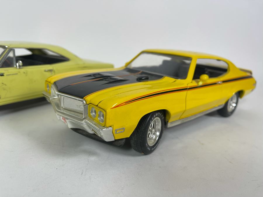 (2) Diecast Cars: Ertl 1970 Buick And Ertl 1969 Plymouth [Photo 4]