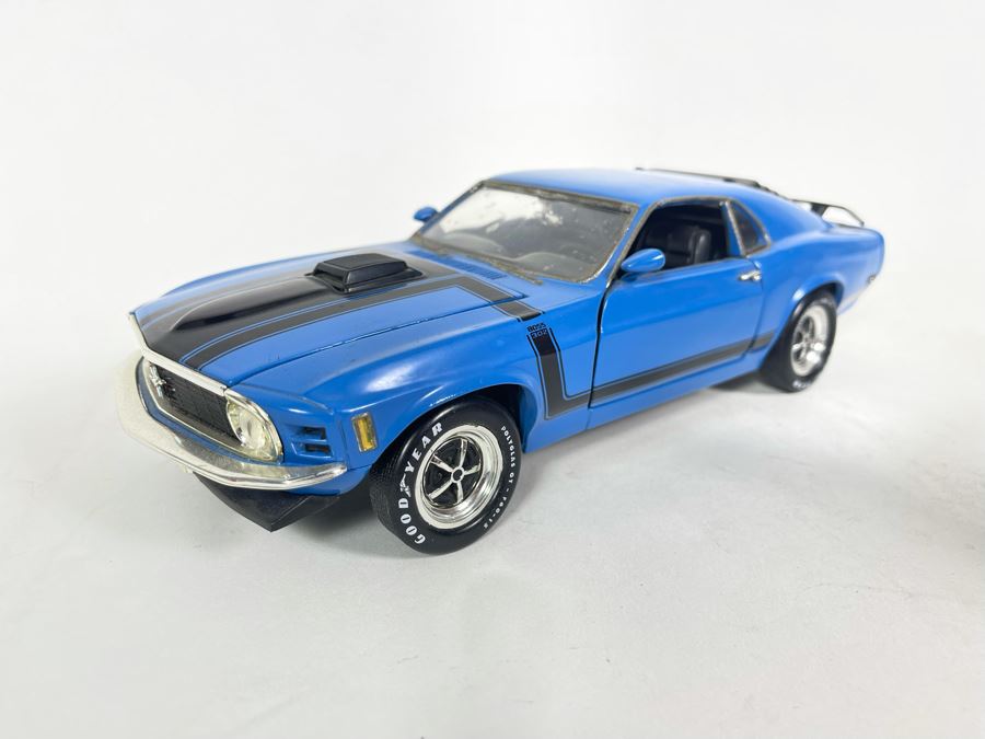 (2) Diecast Cars: Ertl 1969 Plymouth Charger And Ertl 1970 Ford Mustang [Photo 10]