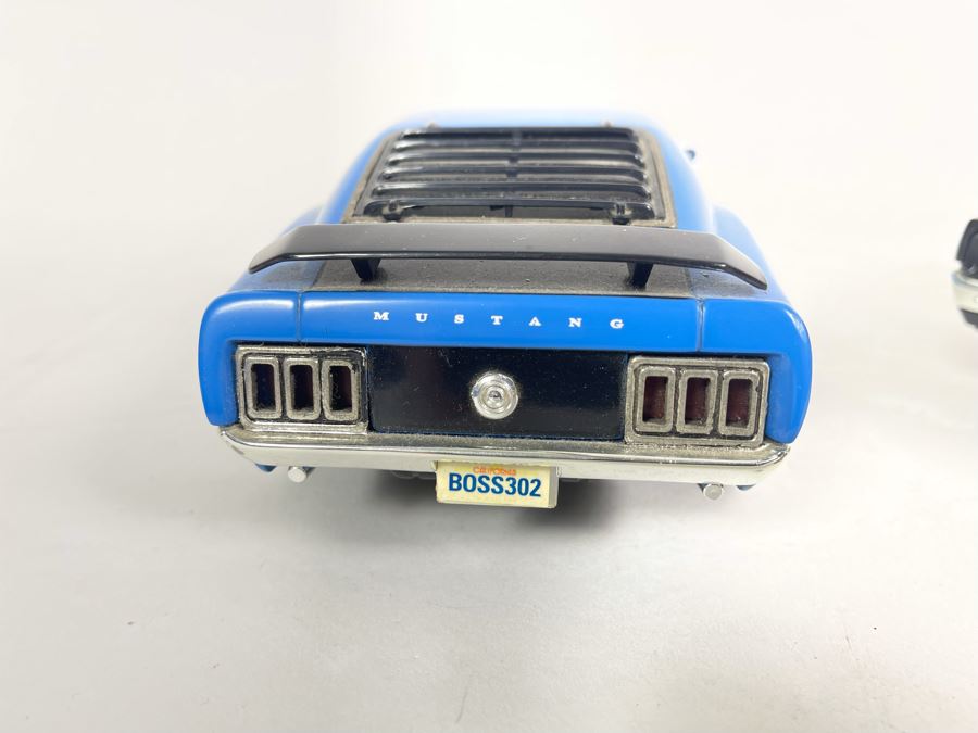 (2) Diecast Cars: Ertl 1969 Plymouth Charger And Ertl 1970 Ford Mustang [Photo 11]