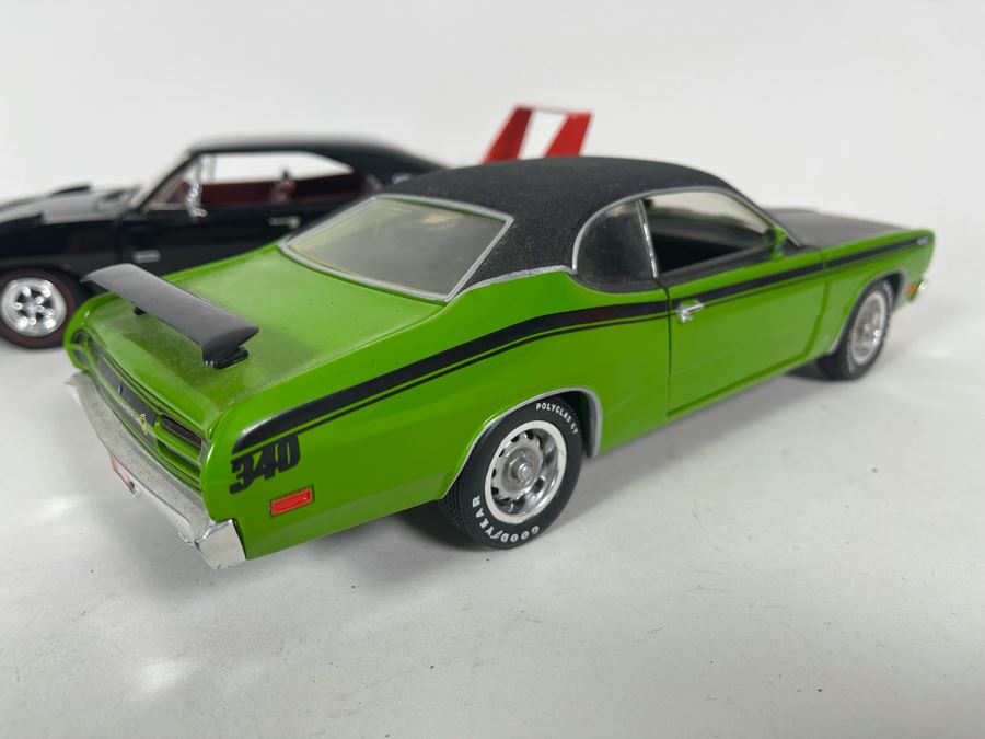 (2) Diecast Cars: Ertl Plymouth Duster And Ertl 1969 Dodge Charger [Photo 6]