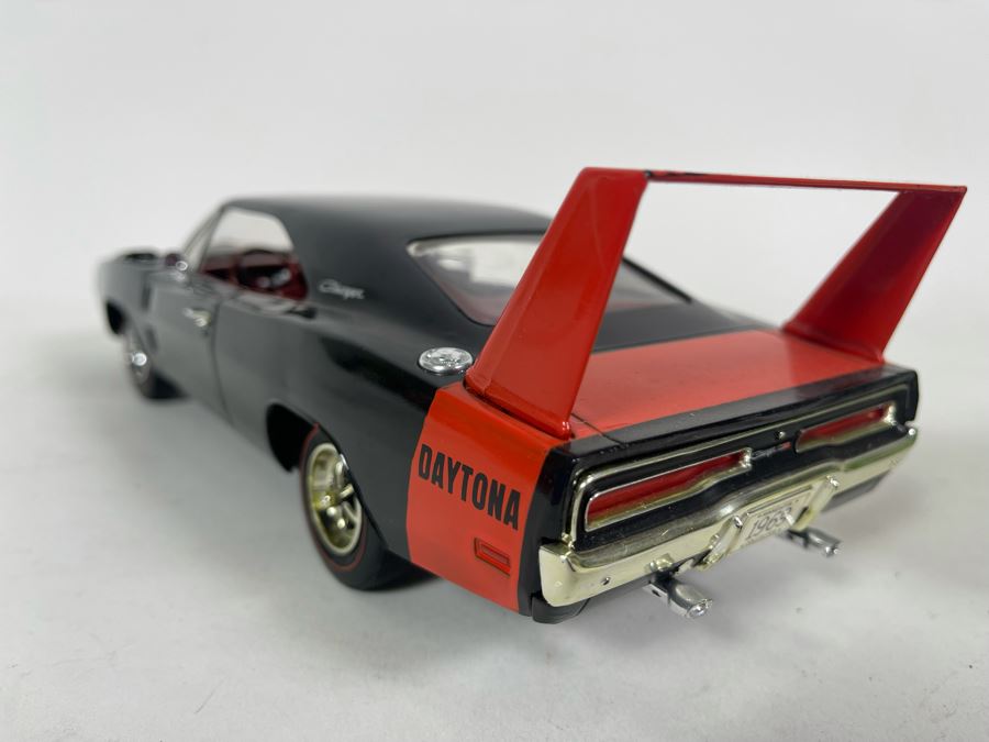 (2) Diecast Cars: Ertl Plymouth Duster And Ertl 1969 Dodge Charger [Photo 11]