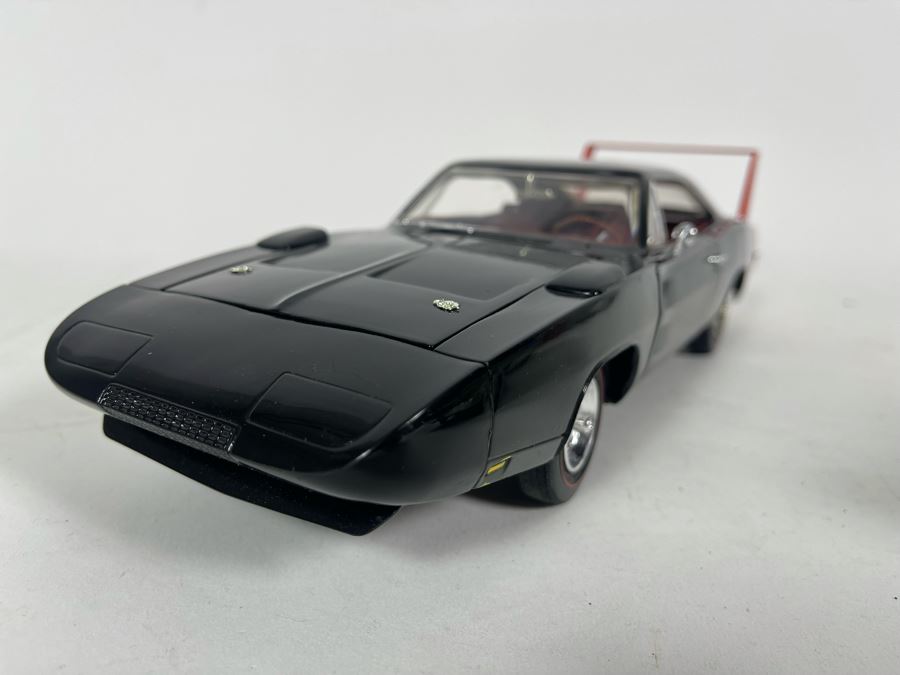 (2) Diecast Cars: Ertl Plymouth Duster And Ertl 1969 Dodge Charger [Photo 10]