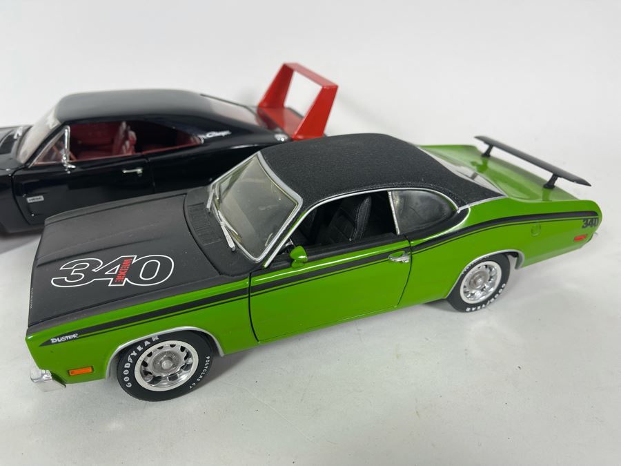 (2) Diecast Cars: Ertl Plymouth Duster And Ertl 1969 Dodge Charger [Photo 3]