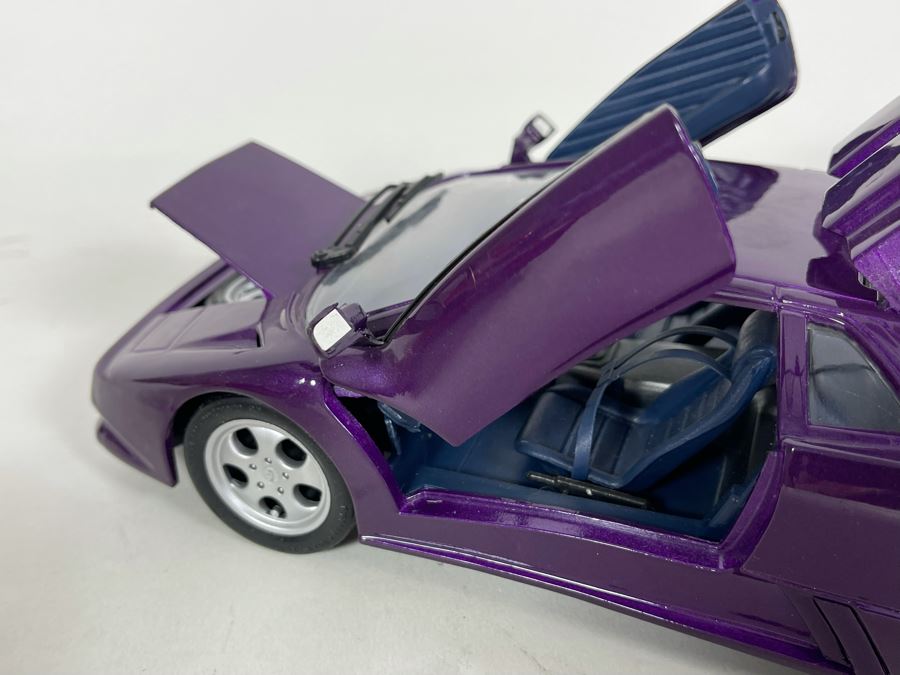 (2) Diecast Cars: Maisto Lamborghini And Maisto Ferrari F50 [Photo 18]