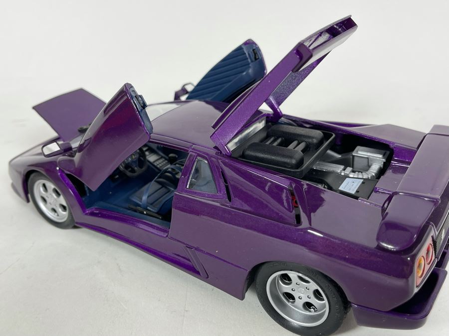 (2) Diecast Cars: Maisto Lamborghini And Maisto Ferrari F50 [Photo 16]