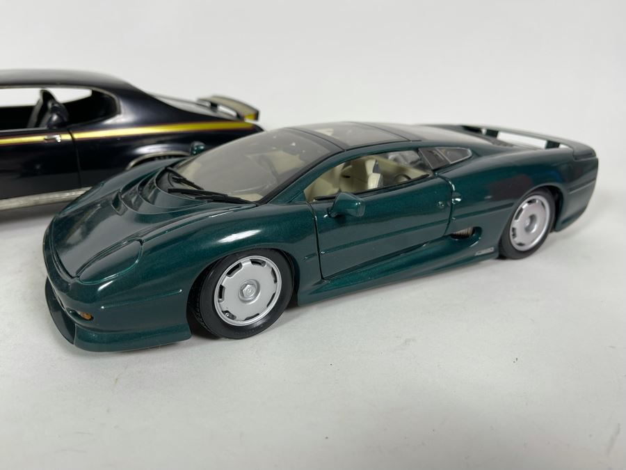 (2) Diecast Cars: Maisto Jaguar XJ220 And Maisto Ferrari F50 And ERTL 1971 Buick GSX [Photo 3]