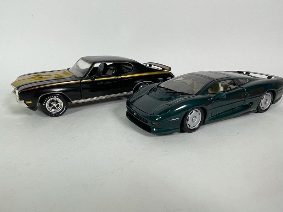 (2) Diecast Cars: Maisto Jaguar XJ220 And Maisto Ferrari F50 And ERTL 1971 Buick GSX [Photo 2]