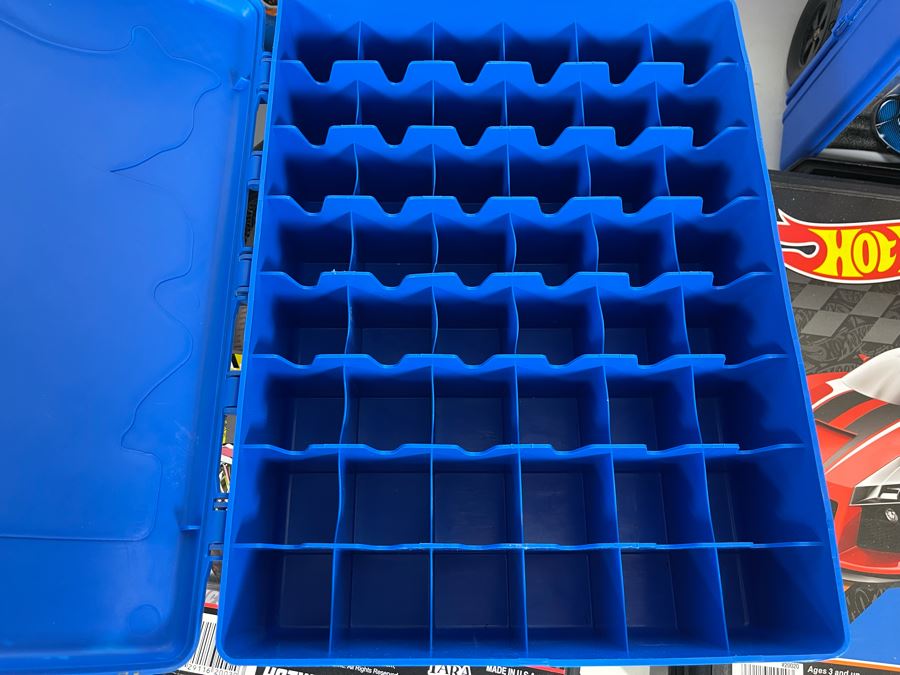 (7) Mattel Hot Wheels Carry Cases [Photo 8]