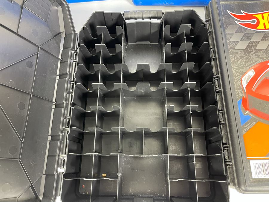 (7) Mattel Hot Wheels Carry Cases [Photo 6]