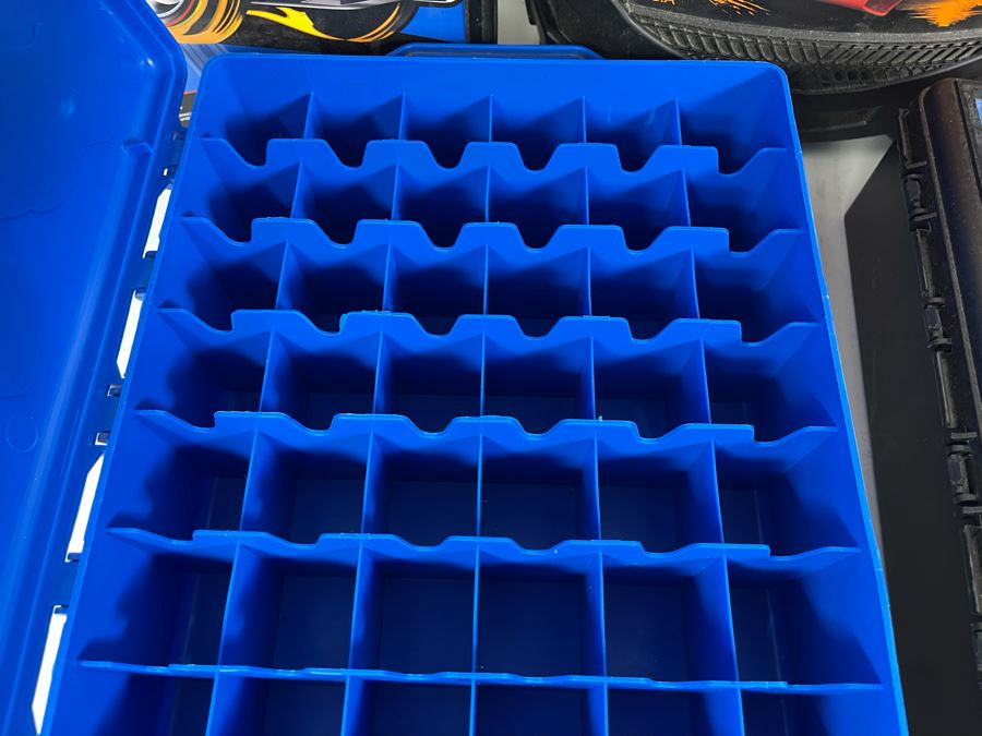 (7) Mattel Hot Wheels Carry Cases [Photo 10]