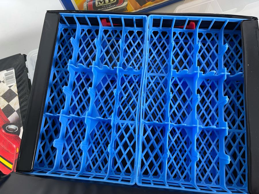 (7) Hot Wheels / Matchbox Carry Cases [Photo 8]